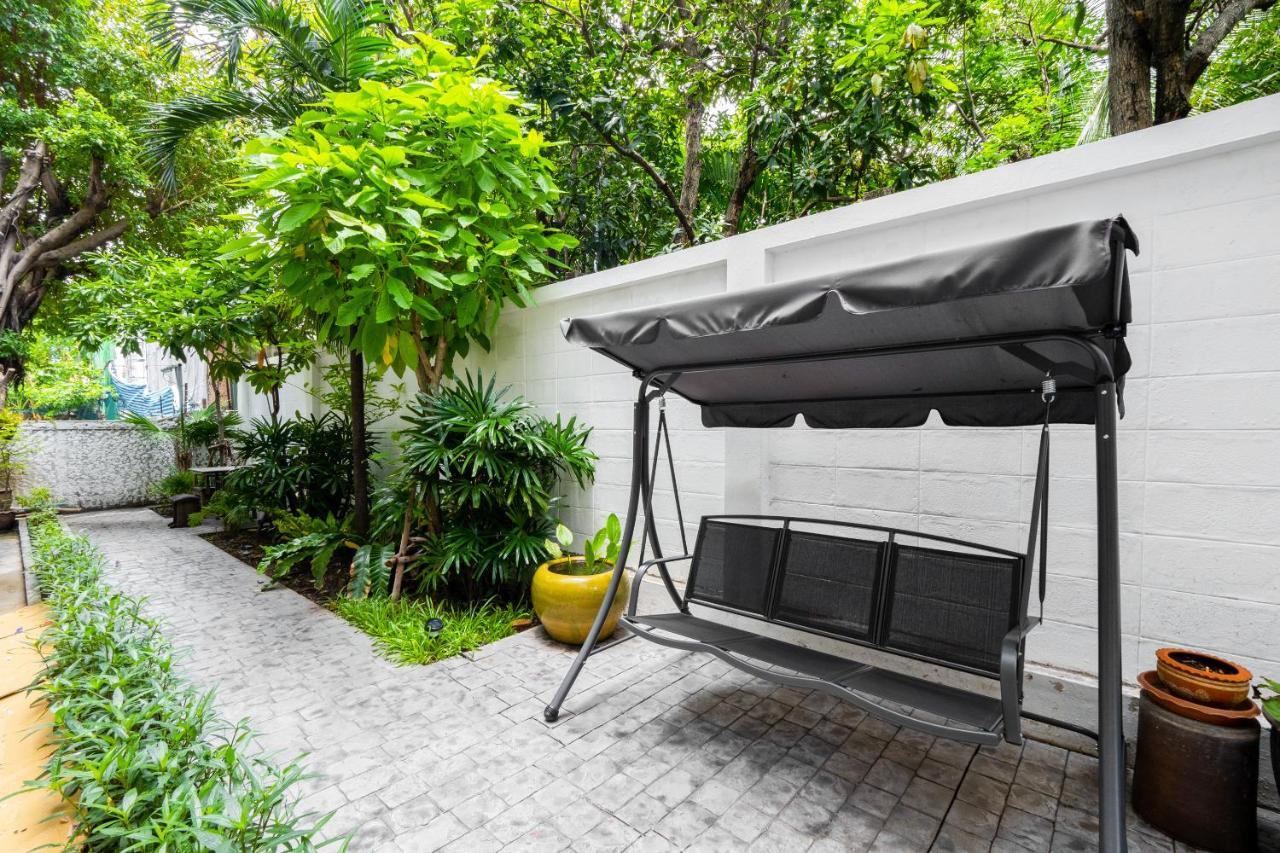 Oyo 1042 Boon'S Residence Bangkok Bagian luar foto