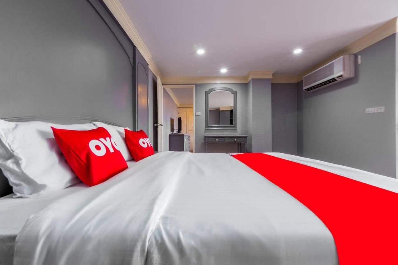 Oyo 1042 Boon'S Residence Bangkok Bagian luar foto