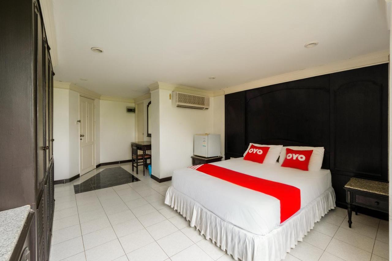 Oyo 1042 Boon'S Residence Bangkok Bagian luar foto