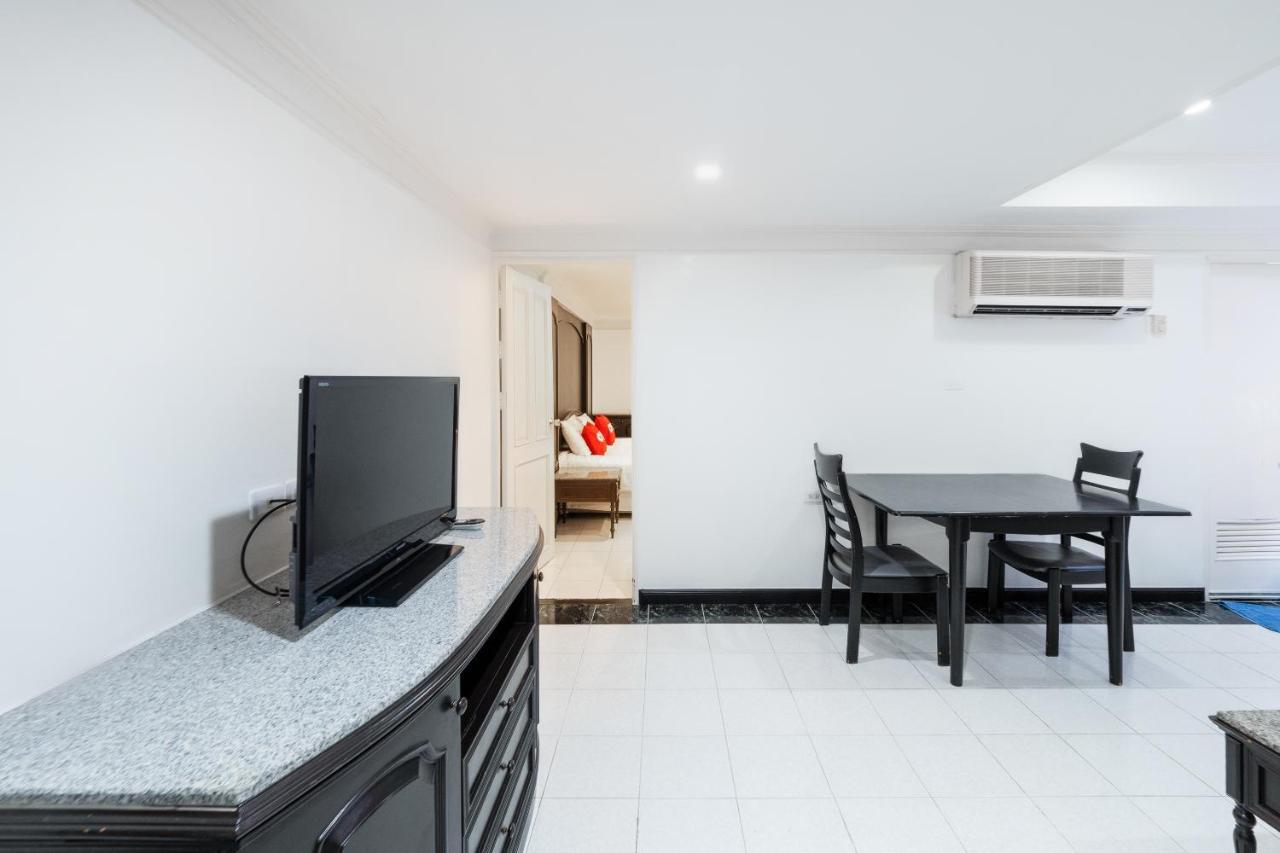 Oyo 1042 Boon'S Residence Bangkok Bagian luar foto