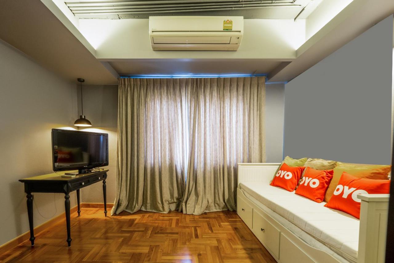 Oyo 1042 Boon'S Residence Bangkok Bagian luar foto
