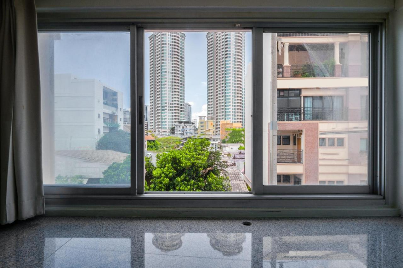 Oyo 1042 Boon'S Residence Bangkok Bagian luar foto